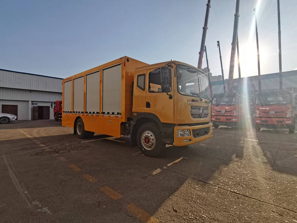 東風D9 裝備車